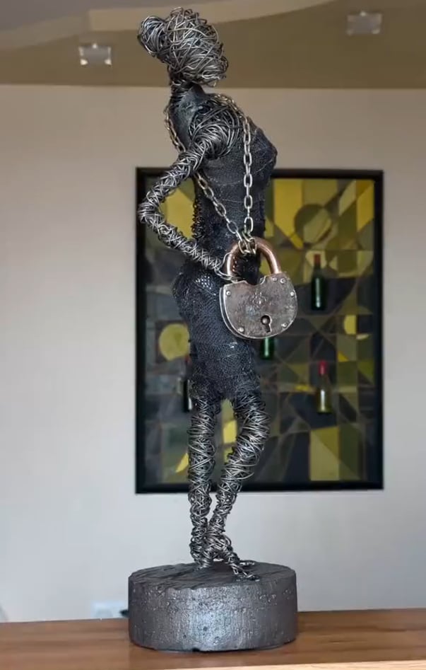 š„Handmade Iron Art Sculpture