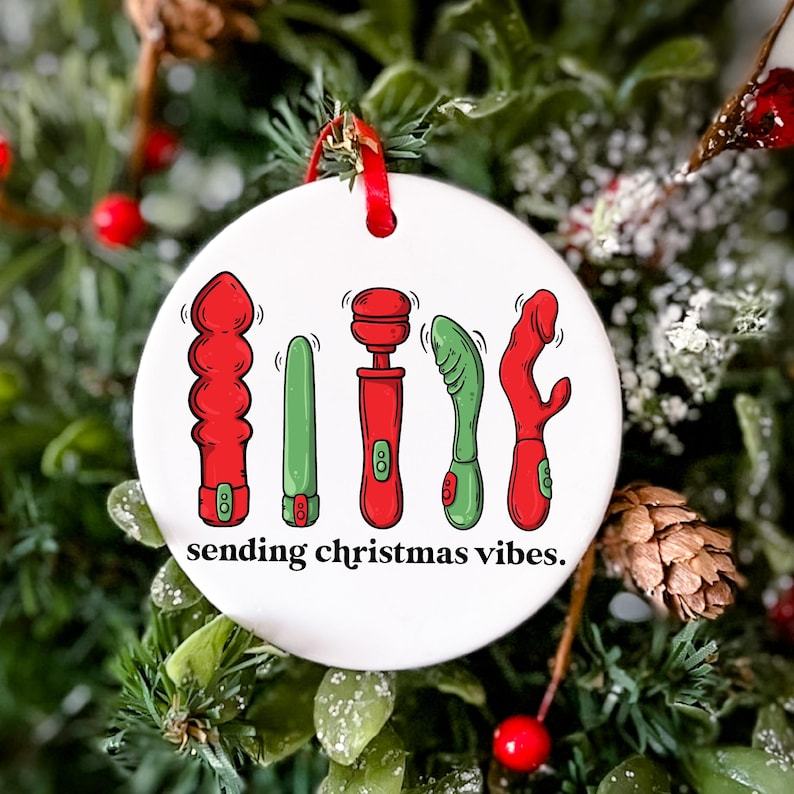🎁Gift For Friends-Sending Christmas Vibes Ornaments