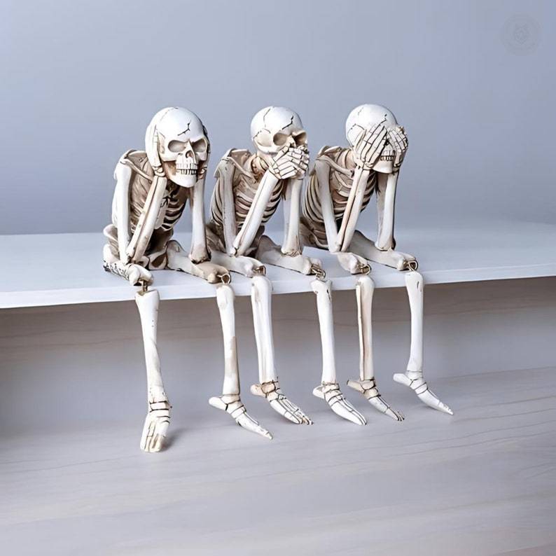 💀Sitting Skeleton Statue Skull Ornament