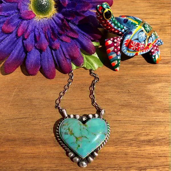 šHeart-Shaped Turquoise Necklace Gift
