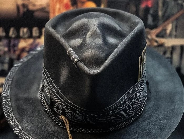 π"Harvester of Sorrow" Handmade Skull Hat