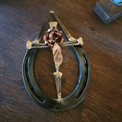 【🔥MOTHER'S DAY HOT SALE 50% OFF🔥】✝️Horseshoe Nail Cross Wall Decoration