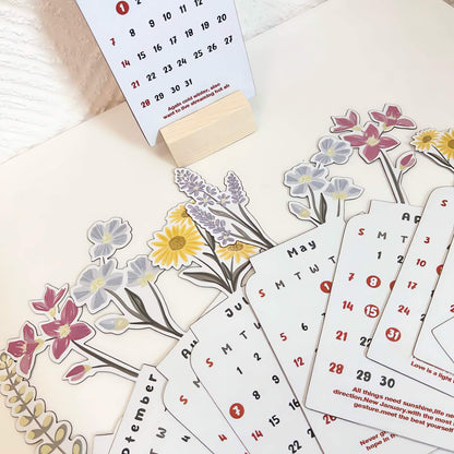 🌷Best Christmas Gift🎁--2025 Bloomy Flowers Desk Calendar📅