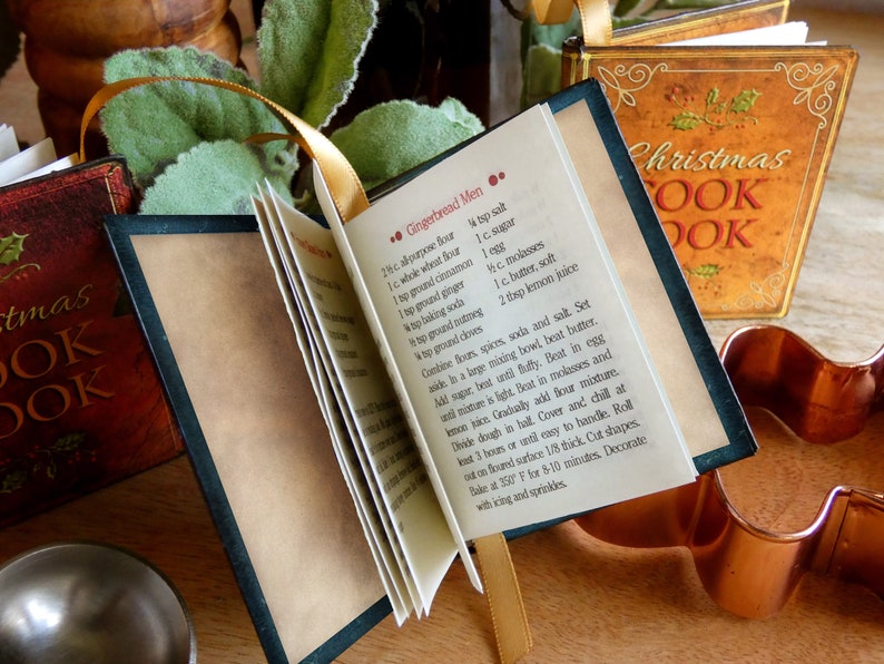 💥CHRISTMAS SALE💥Miniature Cook Book Christmas Ornament📚
