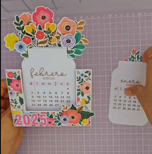 🌷Best Christmas Gift🎁--2025 Bloomy Flowers Desk Calendar📅